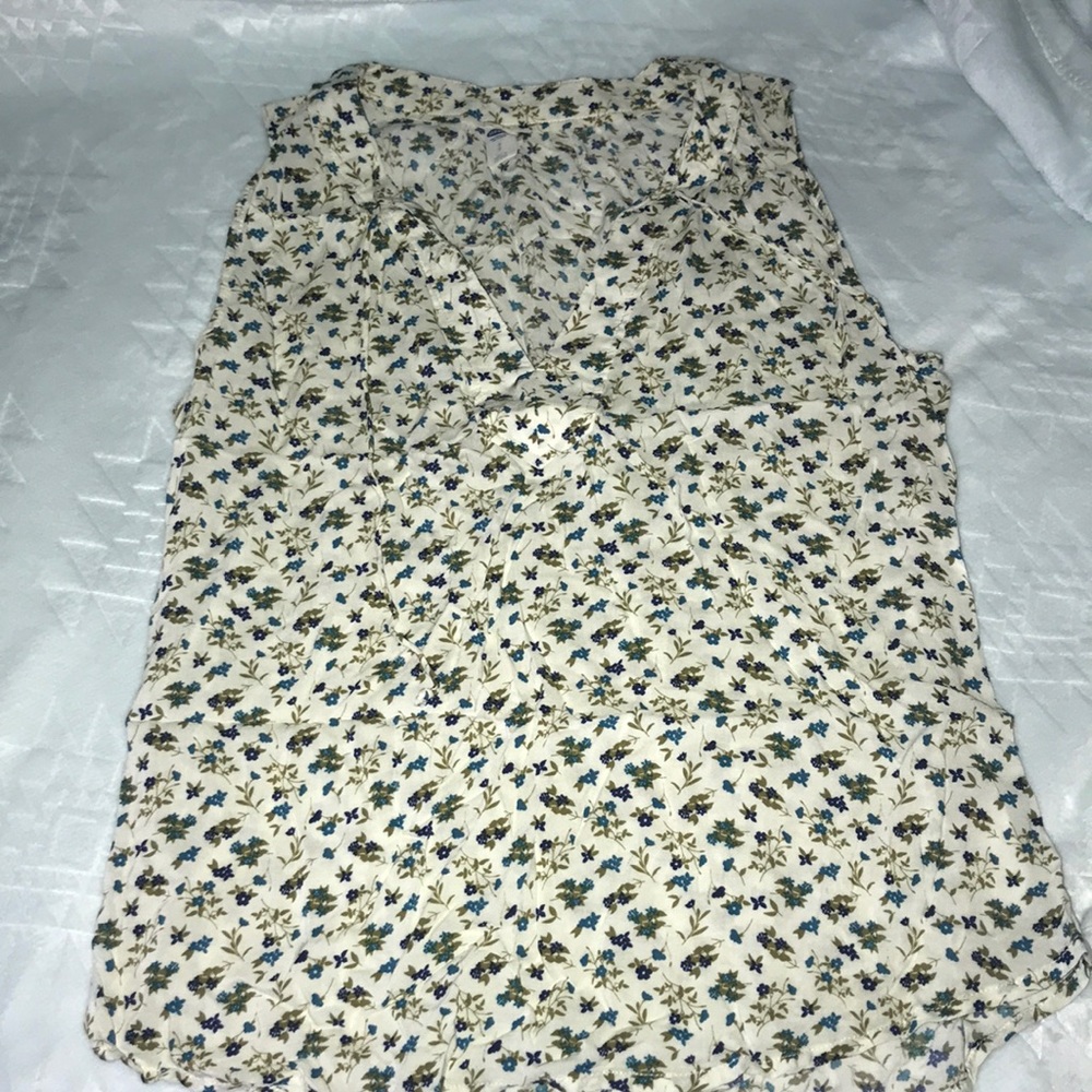 Sleeveless floral blouse